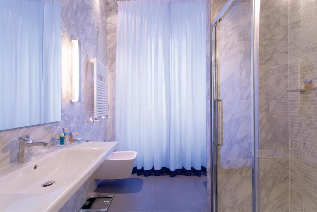 Stendhal Luxury Suites - 16