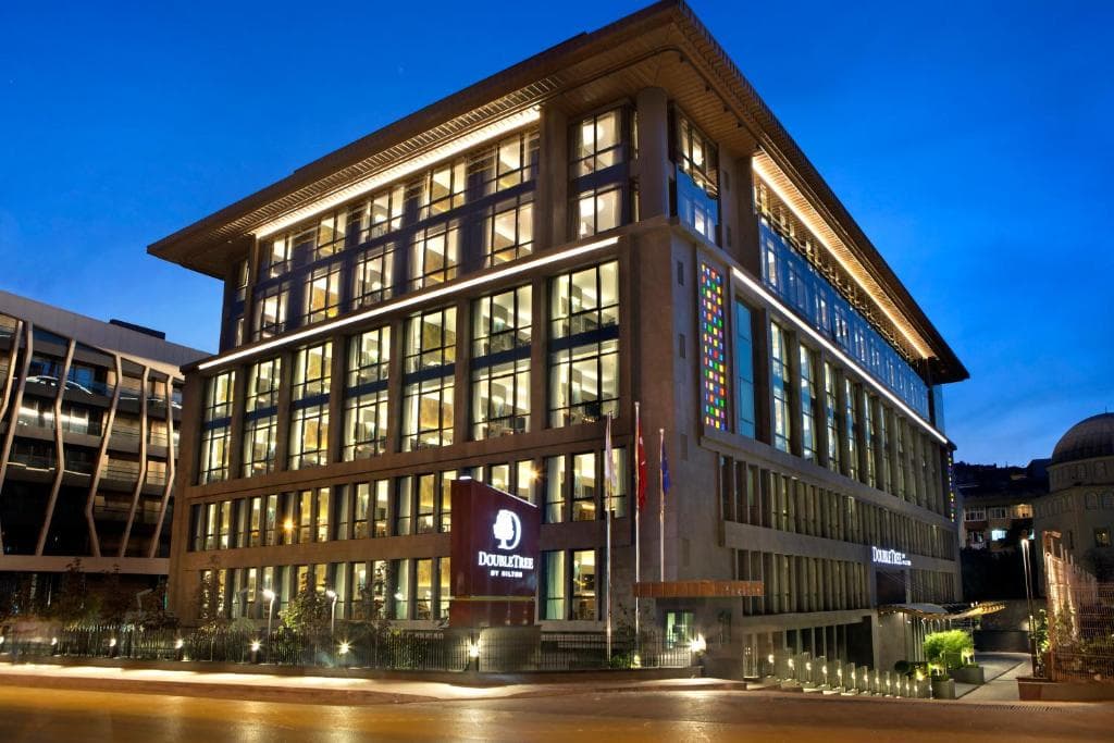 DoubleTree by Hilton Piyalepasa