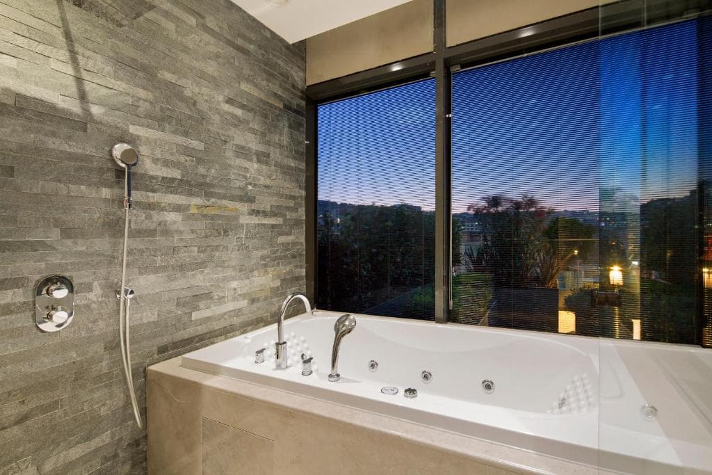 DoubleTree by Hilton Piyalepasa - 77
