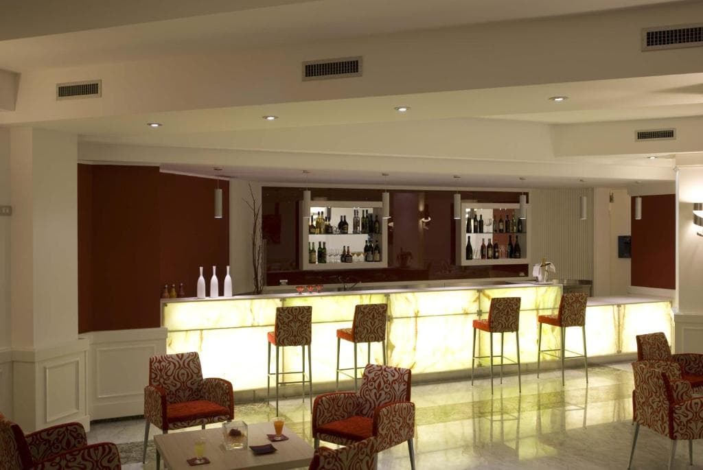 iH Hotels Bari Oriente - 28