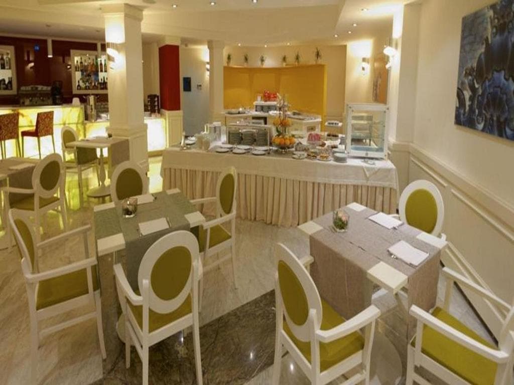 iH Hotels Bari Oriente - 46