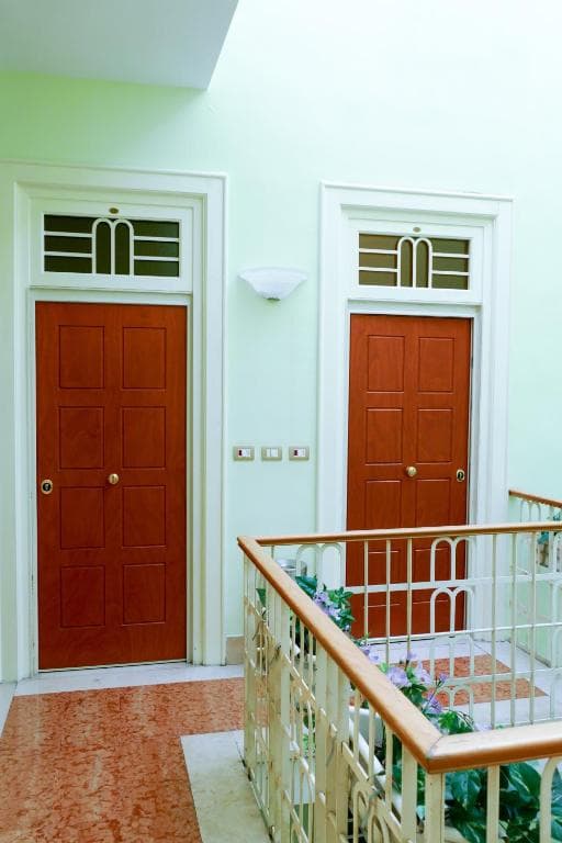 Visa Residence - 63