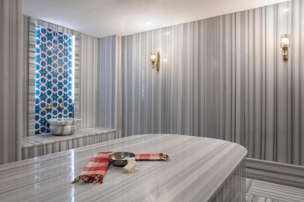 Blue Marlin Deluxe Spa & Resort - 2