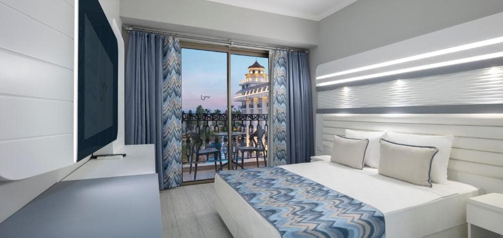 Blue Marlin Deluxe Spa & Resort - 7