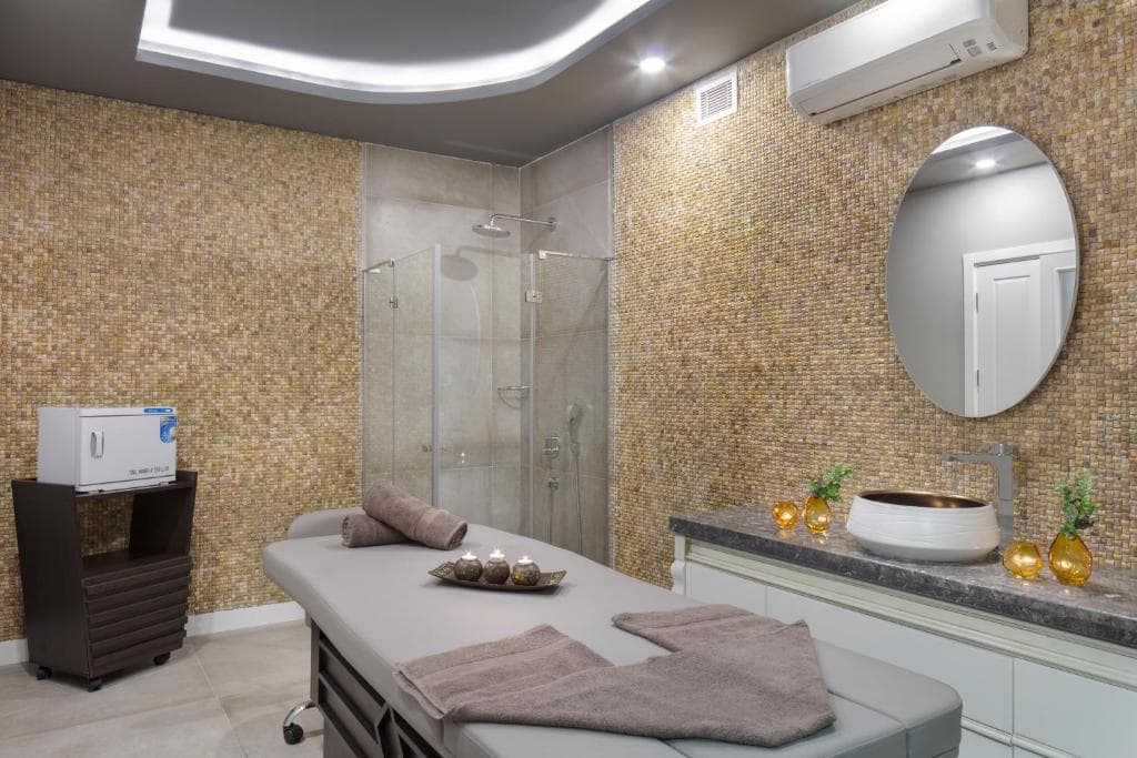 Blue Marlin Deluxe Spa & Resort - 15