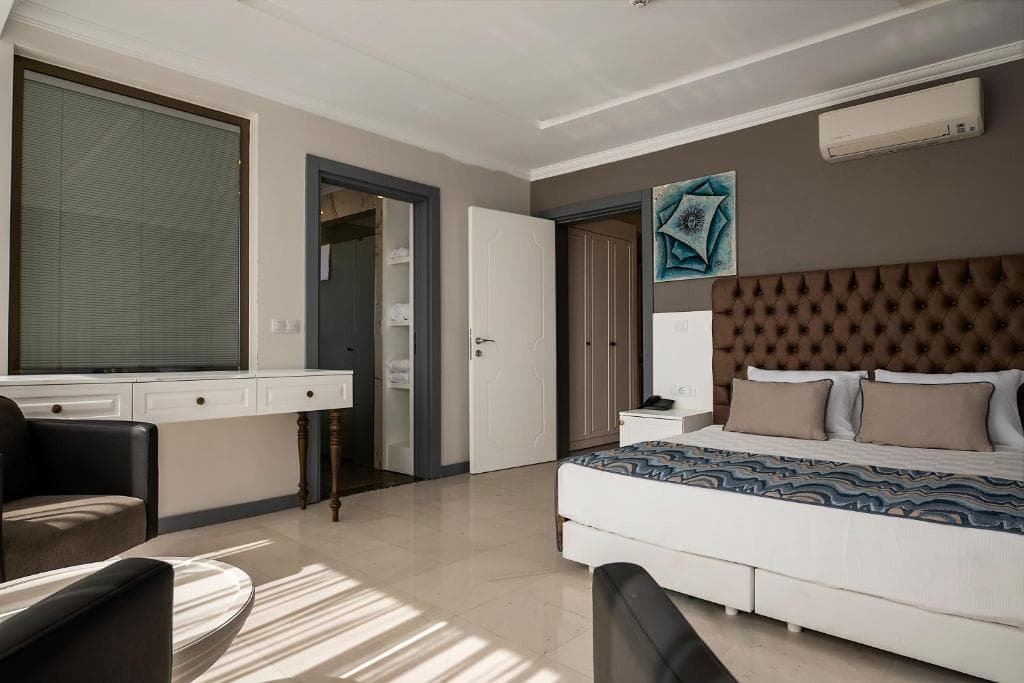 Blue Marlin Deluxe Spa & Resort - 20