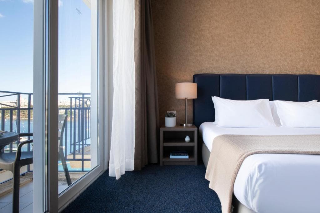 The Waterfront Hotel - 3