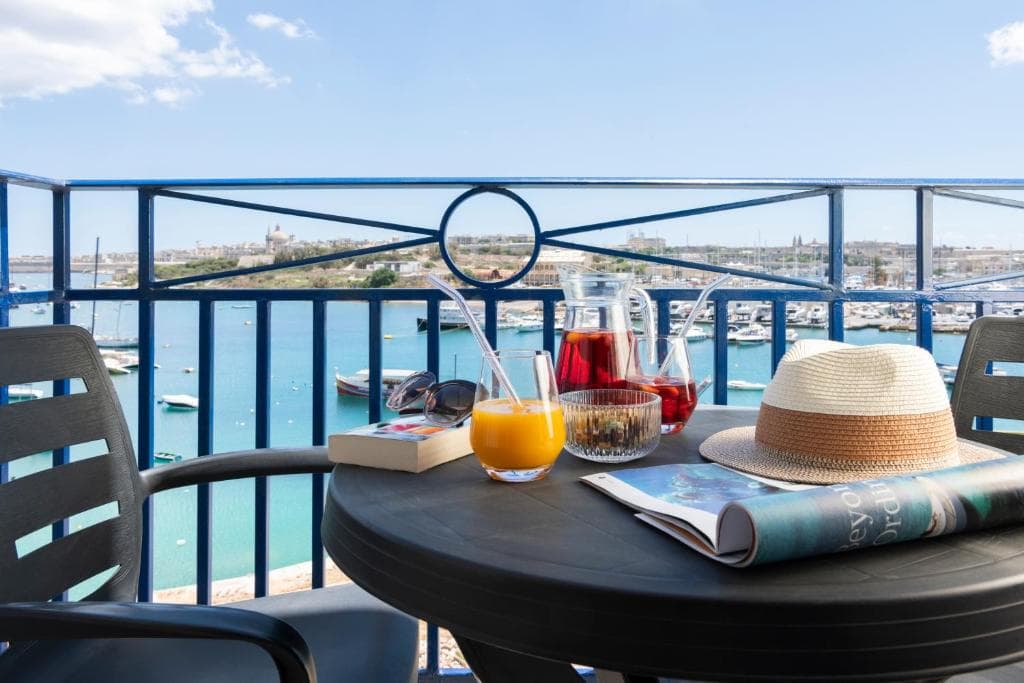 The Waterfront Hotel - 38