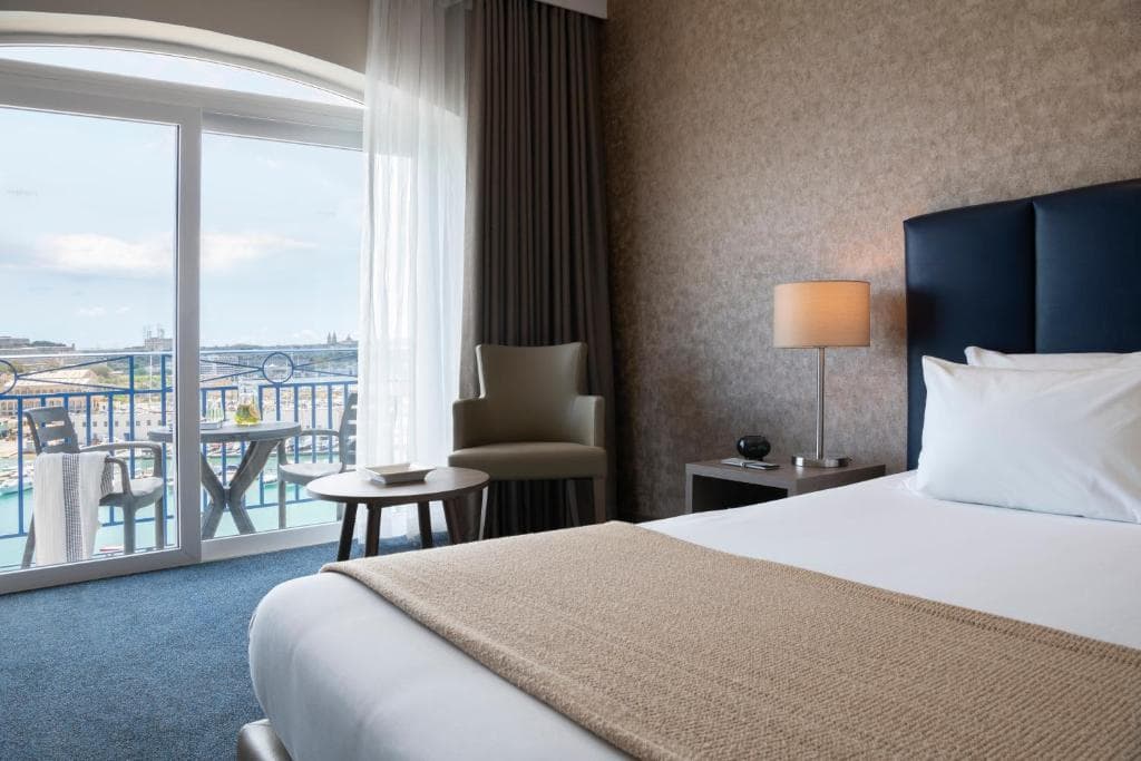 The Waterfront Hotel - 39