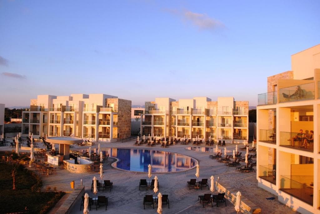 Amphora Hotel & Suites - 1