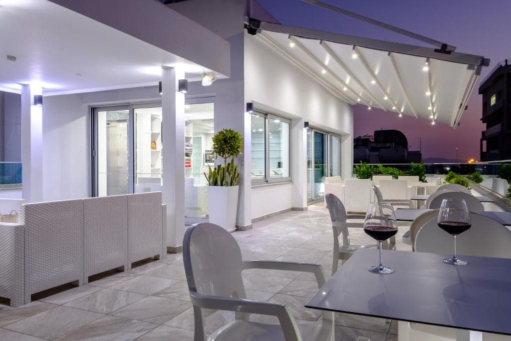 Art & Wine Studios and Apts - 17