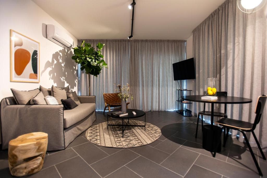 Liv Urban Larnaca - 30