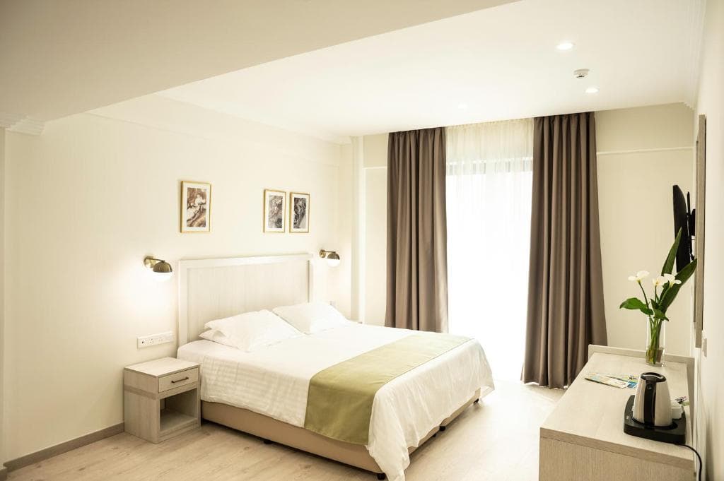 Roseum Boutique Hotel - 11