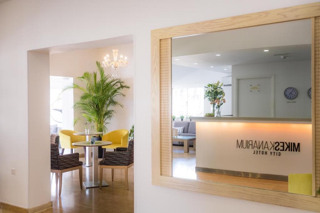 Mikes Kanarium Hotel - 10