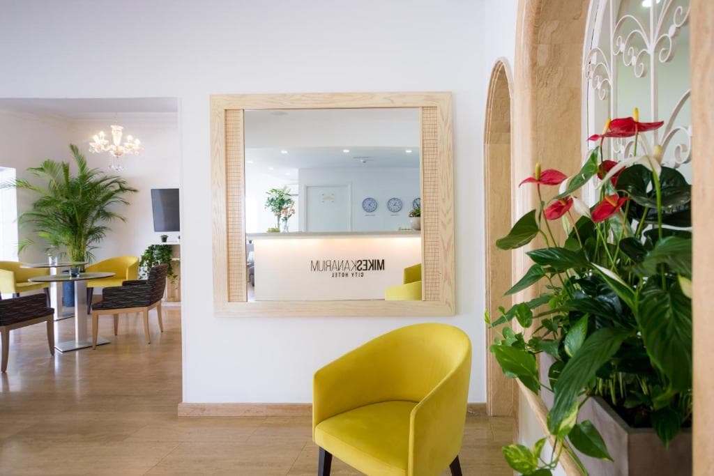 Mikes Kanarium Hotel - 11