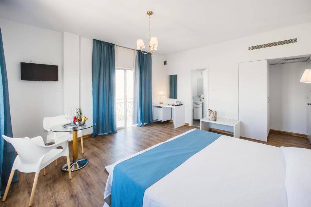 Mikes Kanarium Hotel - 35