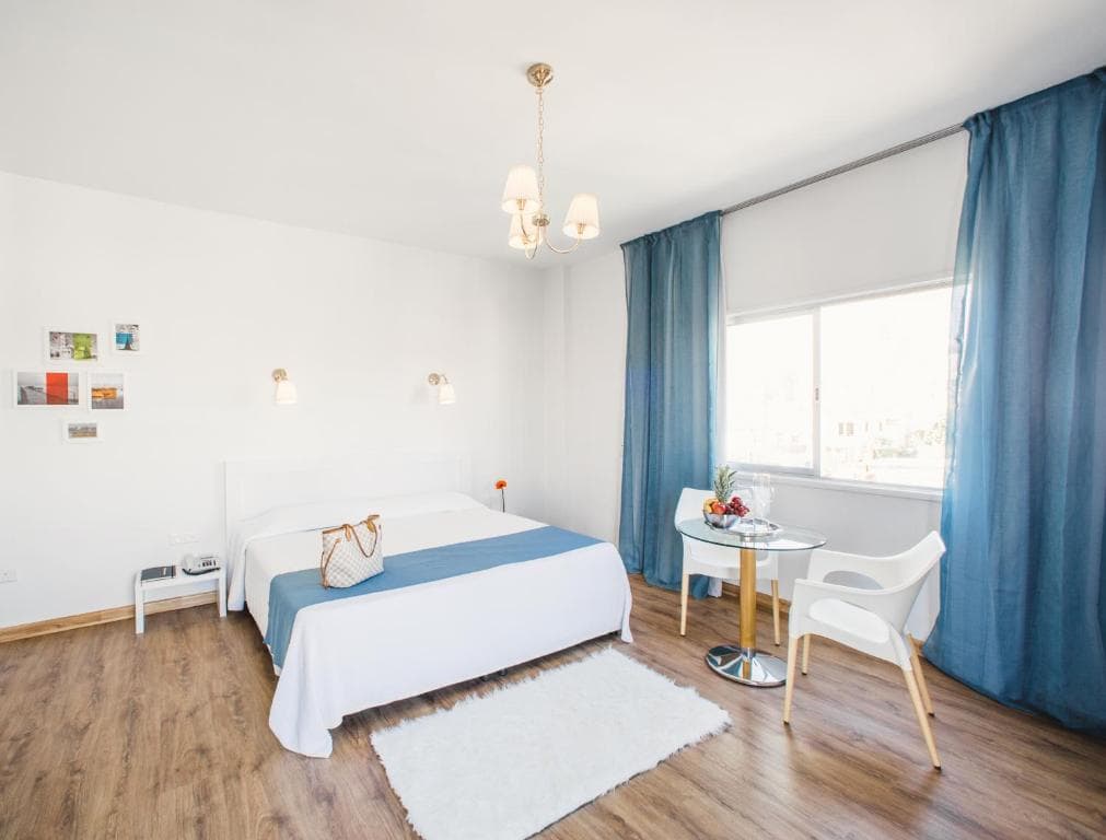 Mikes Kanarium Hotel - 66