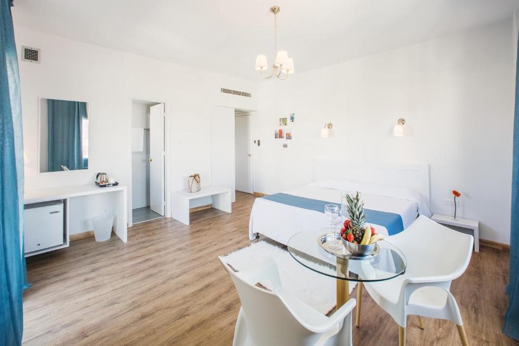 Mikes Kanarium Hotel - 70