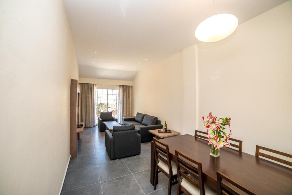 Helios Bay Hotel Apartments - 40