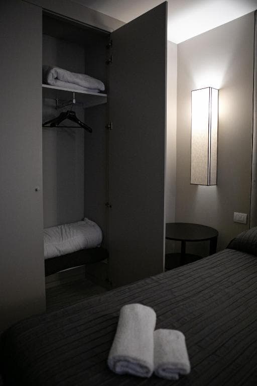 Imbriani Guest House & Suites - 8