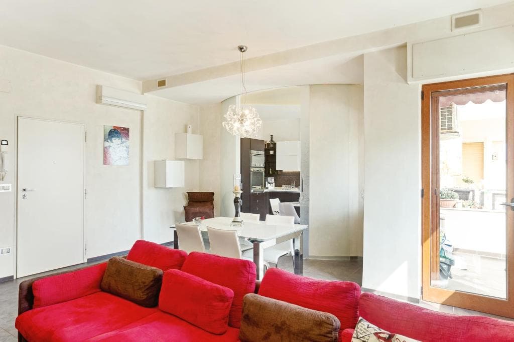 Bari Airport Seaview Apartment - 8
