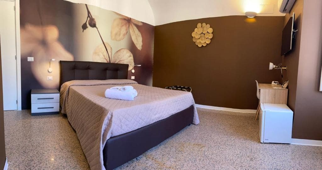 Central Rooms - 3