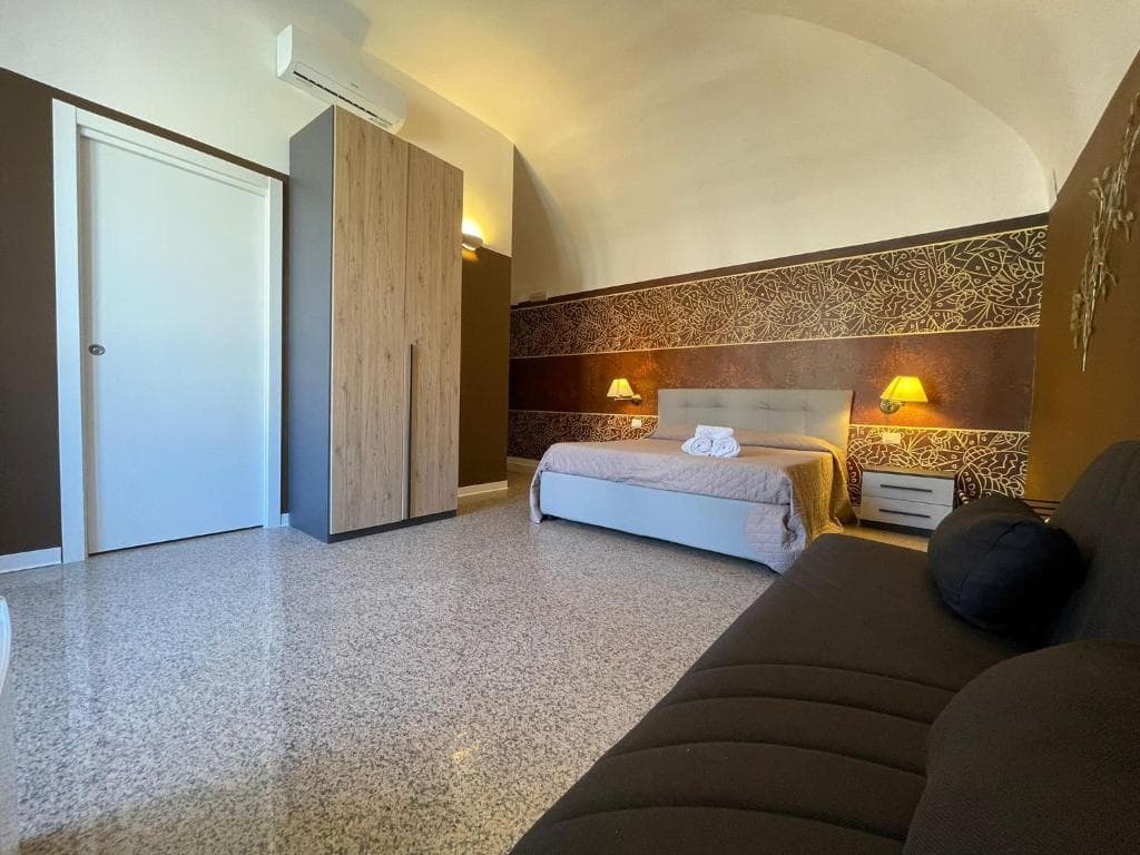 Central Rooms - 11