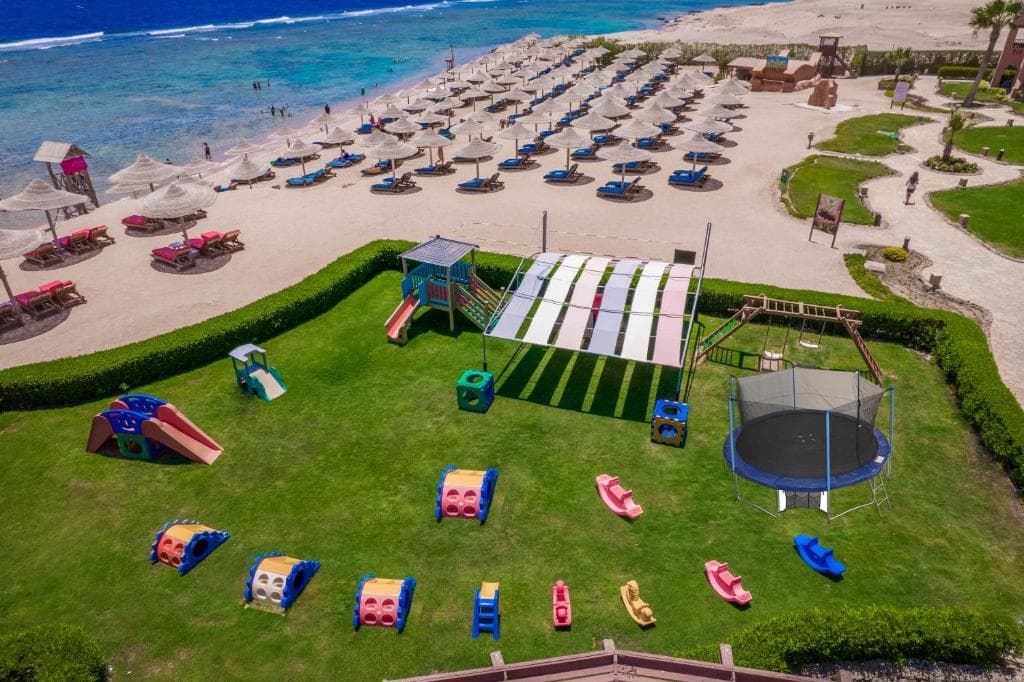 Charmillion Sea Life Resort - 11