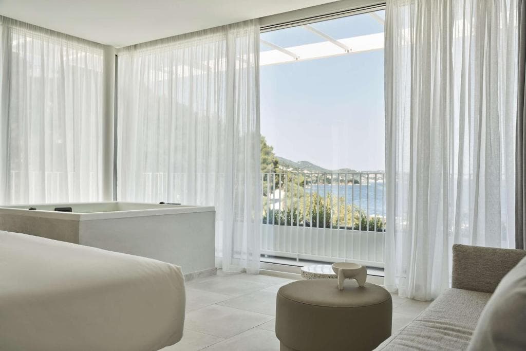 Radisson Resort Plaza Skiathos - 4