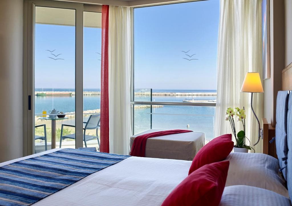 Kyma Suites Beach Hotel - 1