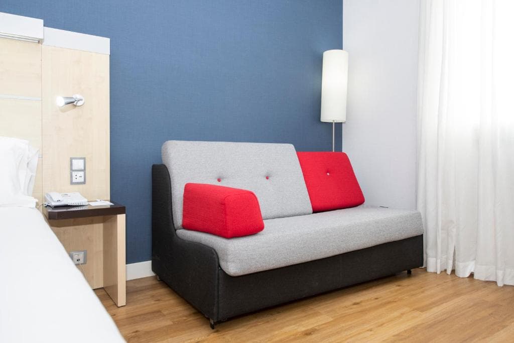 Holiday Inn Express Barcelona City 22@ - 23