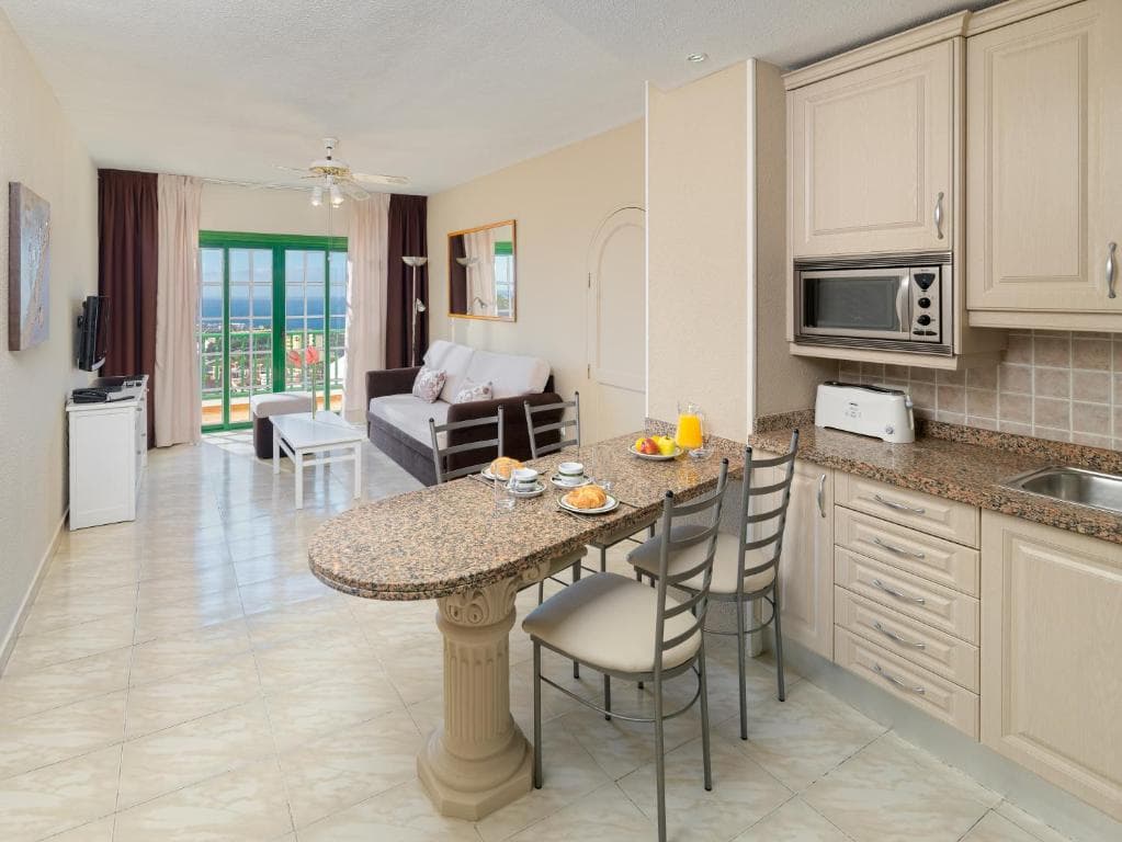 Regency Torviscas Apartments Suites - 86