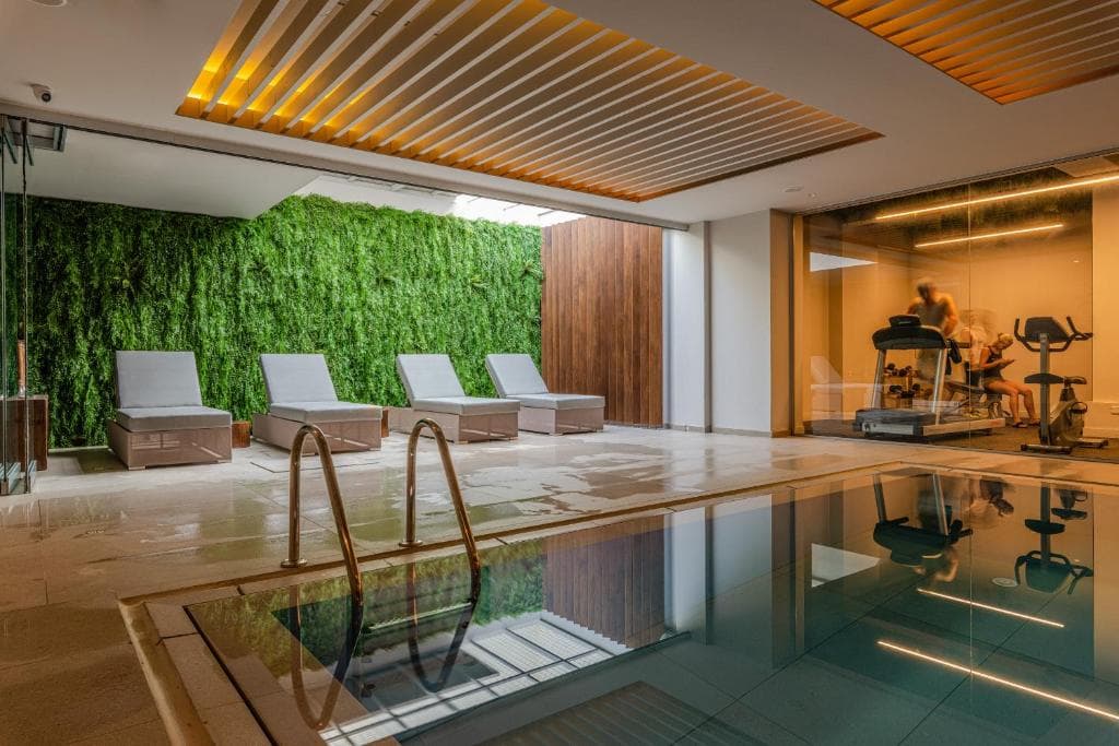 Nelia Beach Hotel & Spa - 7