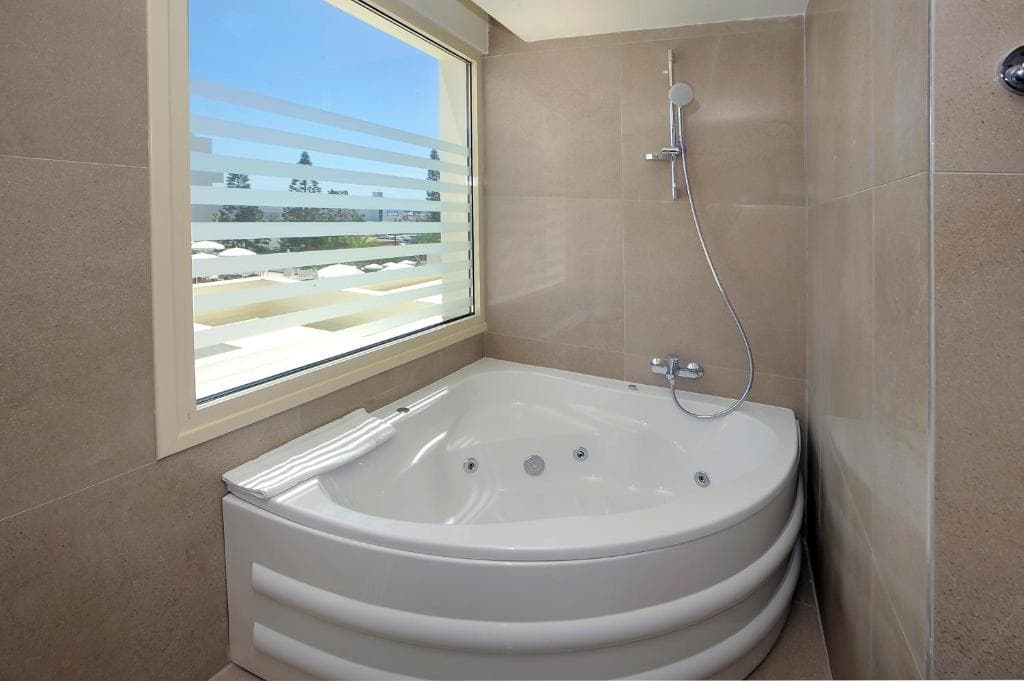 Nelia Beach Hotel & Spa - 17