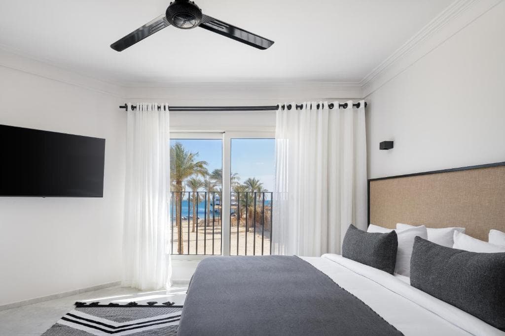 Serry Beach Resort - 10