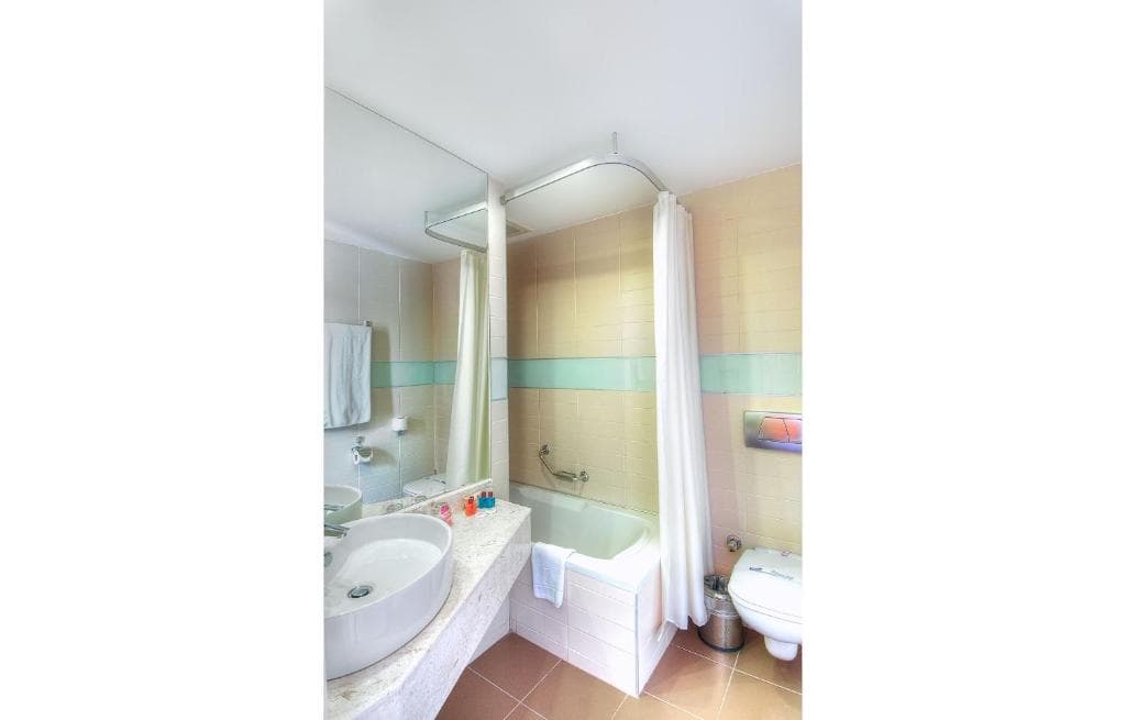 Golden Lotus Hotel - 71