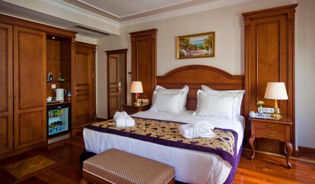 GLK Premier The Home Suites And Spa - 13