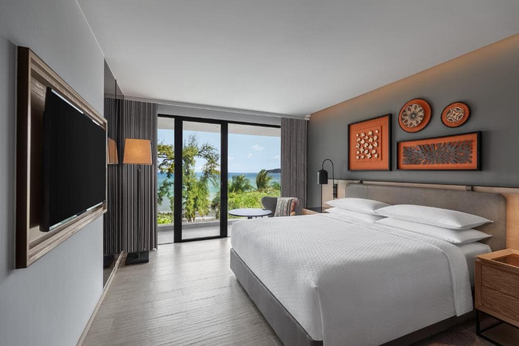 Four Points by Sheraton Phuket Patong Beach Resort - 21