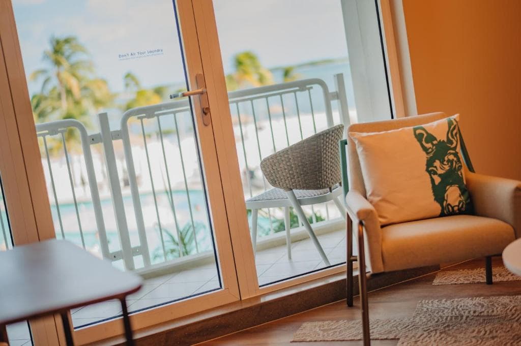 Renaissance Wind Creek Aruba Resort - 8