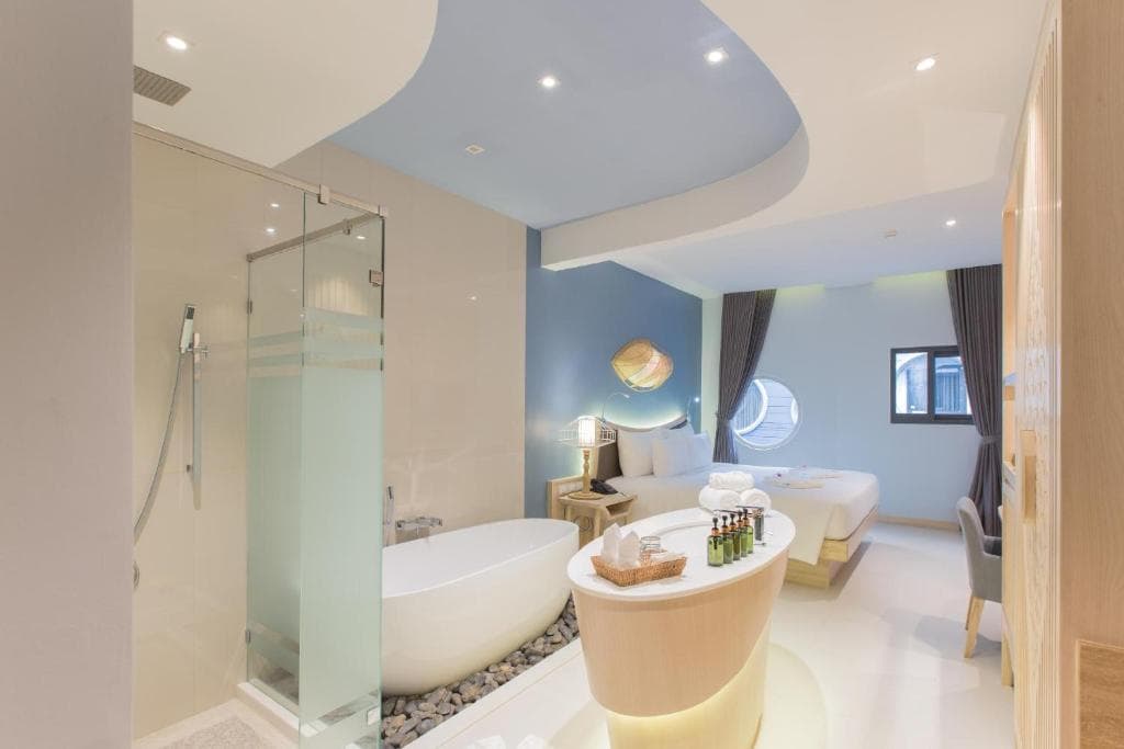 Hotel Beyond Patong - 26