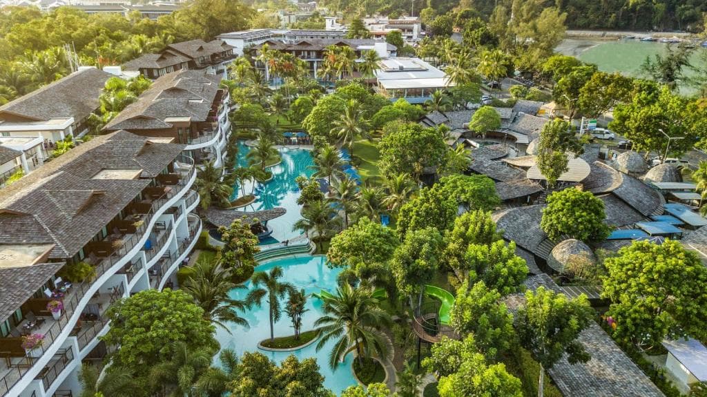 Holiday Ao Nang Beach Resort - 3