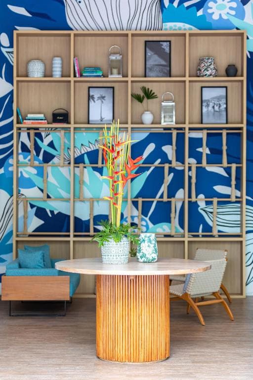 Outrigger Surin Beach Resort - 10