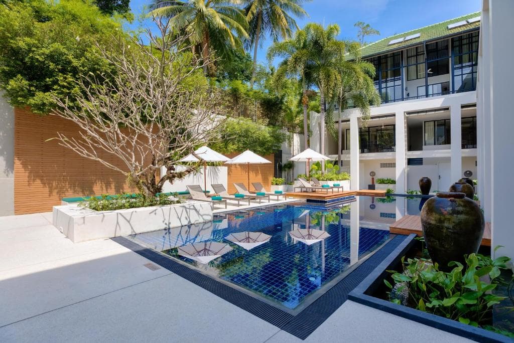 Outrigger Surin Beach Resort - 13