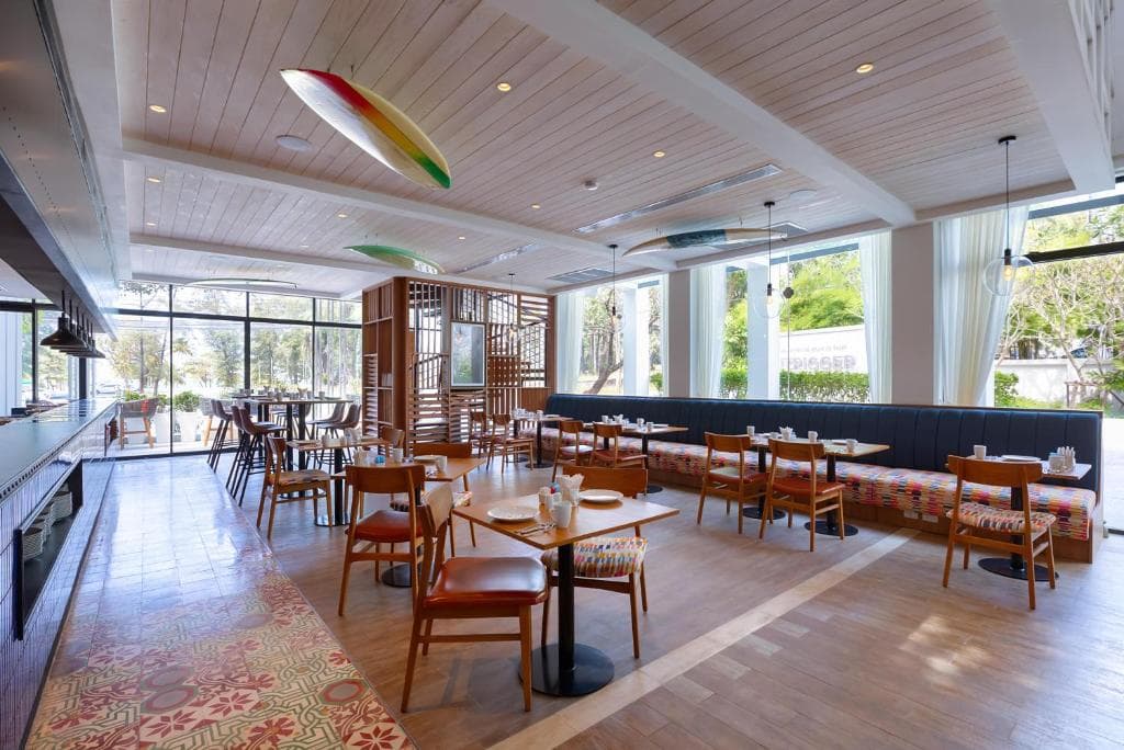 Outrigger Surin Beach Resort - 38