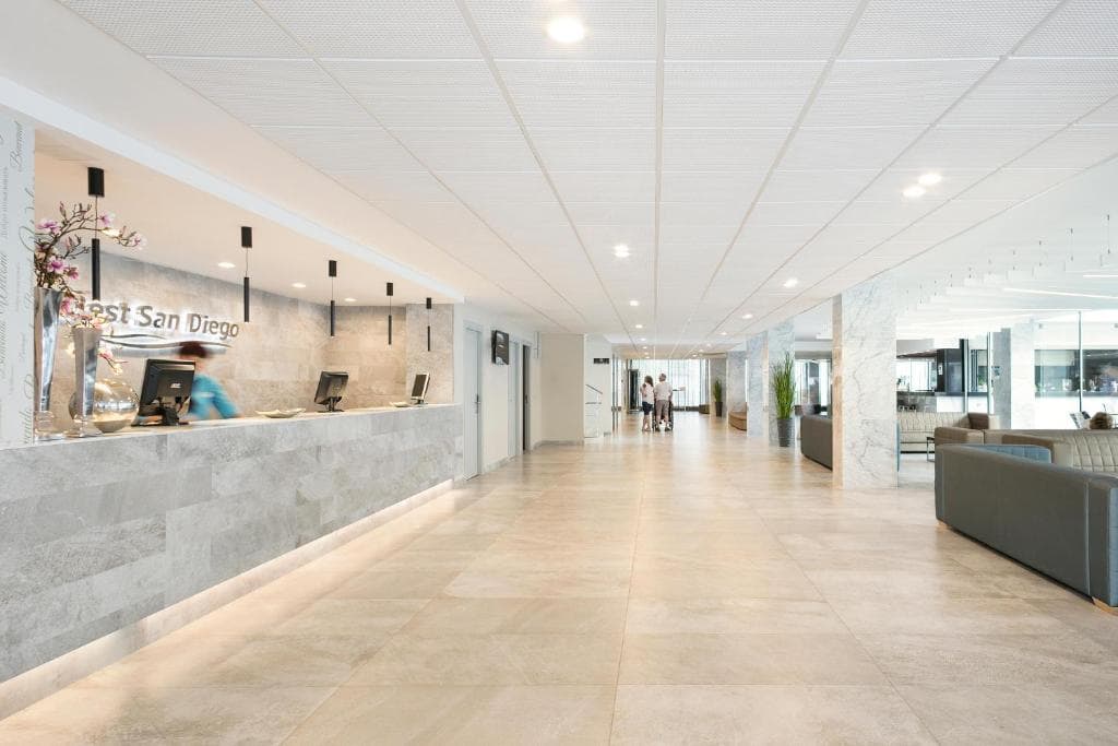 Barcelona - Best San Diego Hotel - 3