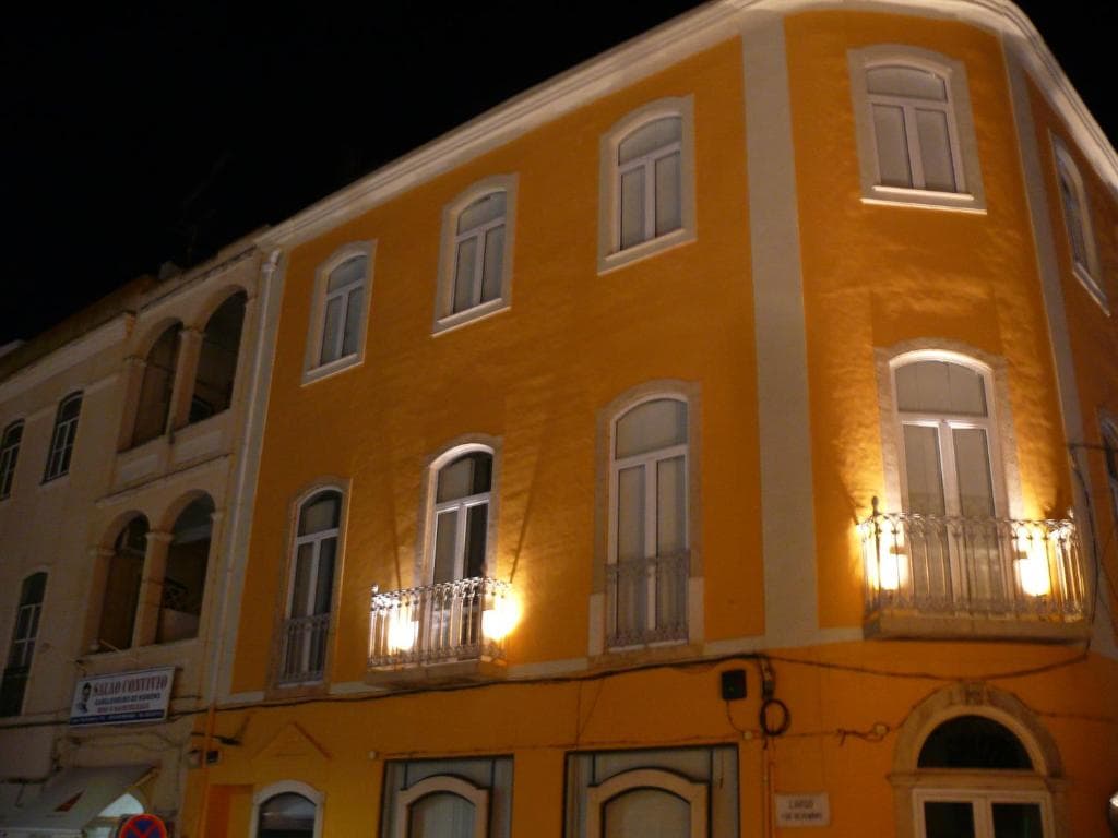 Temple Suites Guesthouse - 1
