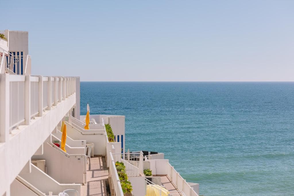 Monicca Collection Suites & Residences - 11