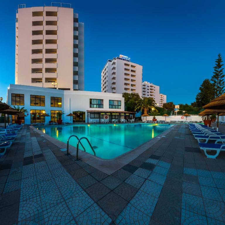 Janelas Do Mar Apartamentos