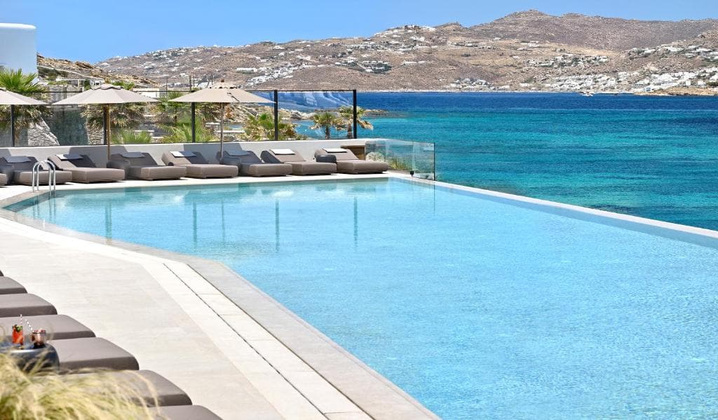 Aeonic Suites & Spa - 2