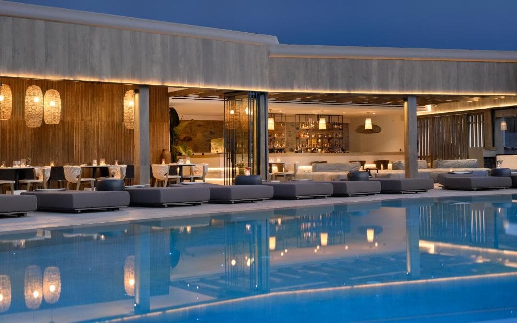 Aeonic Suites & Spa - 4